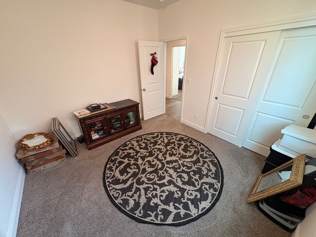 Building Photo - Beautiful 4 bedroom home for rent in Visalia, CA