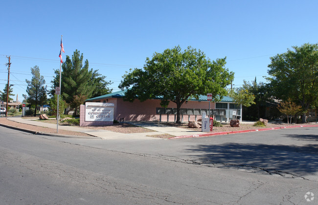 Primary Photo - Munoz Manor Apartments