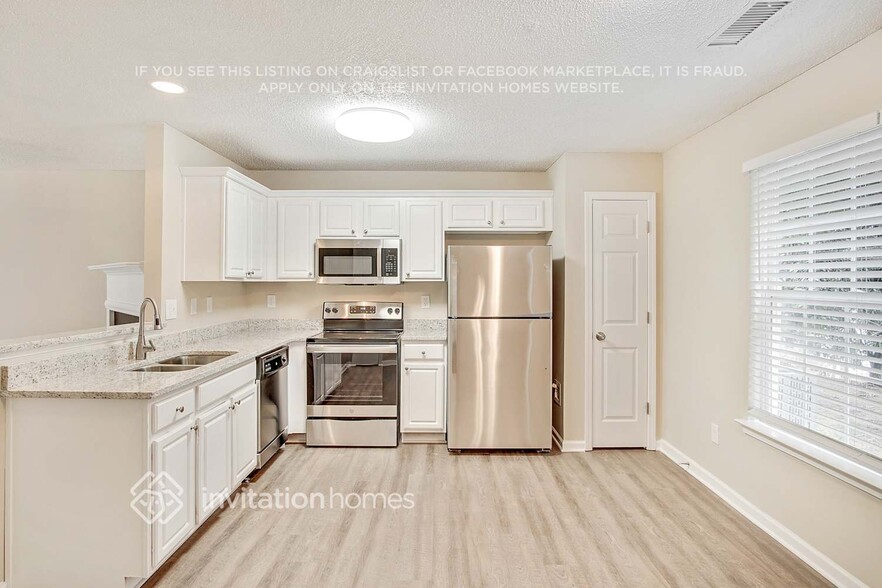 Building Photo - 408 Kendall Ln