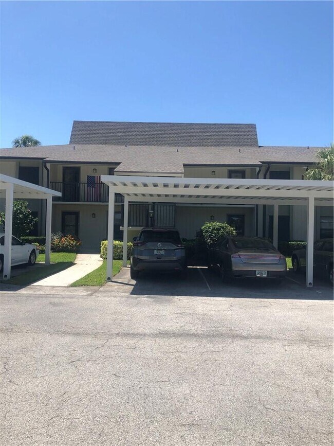 Building Photo - 18 Plantation Dr