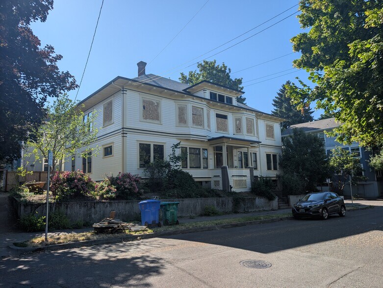 Building Photo - 1030-1036 SE 13th Ave