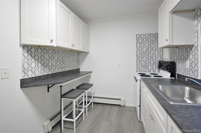 Building Photo - 140 Berg Ave