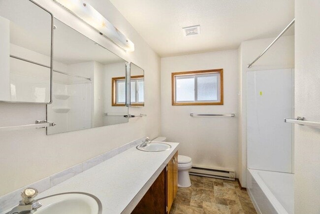 Building Photo - 3 bed 2 bathroom home in Newport