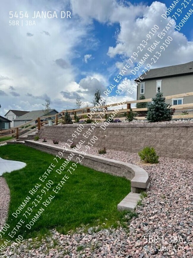 Building Photo - 5454 Janga Dr