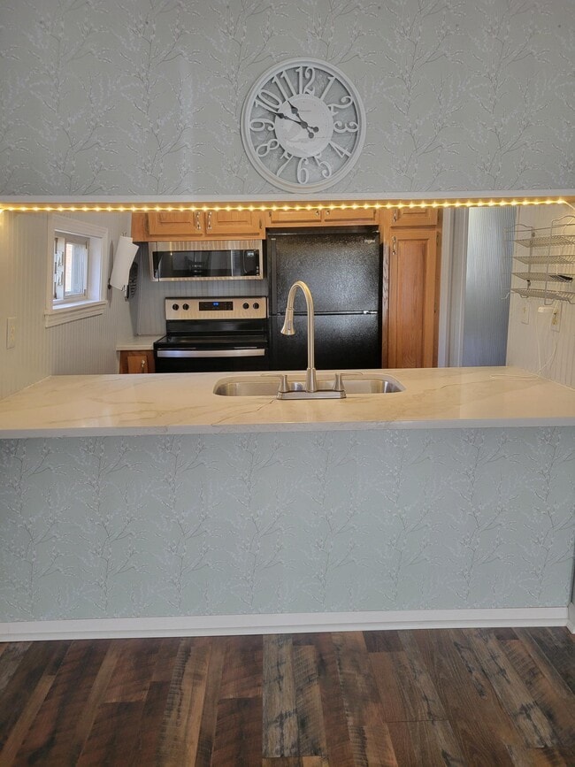 Building Photo - 133 Rugby Ct