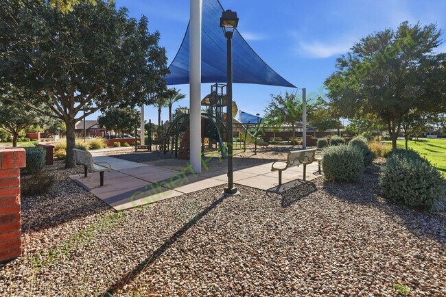 Building Photo - Beautiful 4-bed/3.5-bath Gilbert Home in Gilbert’s Cooley Station!