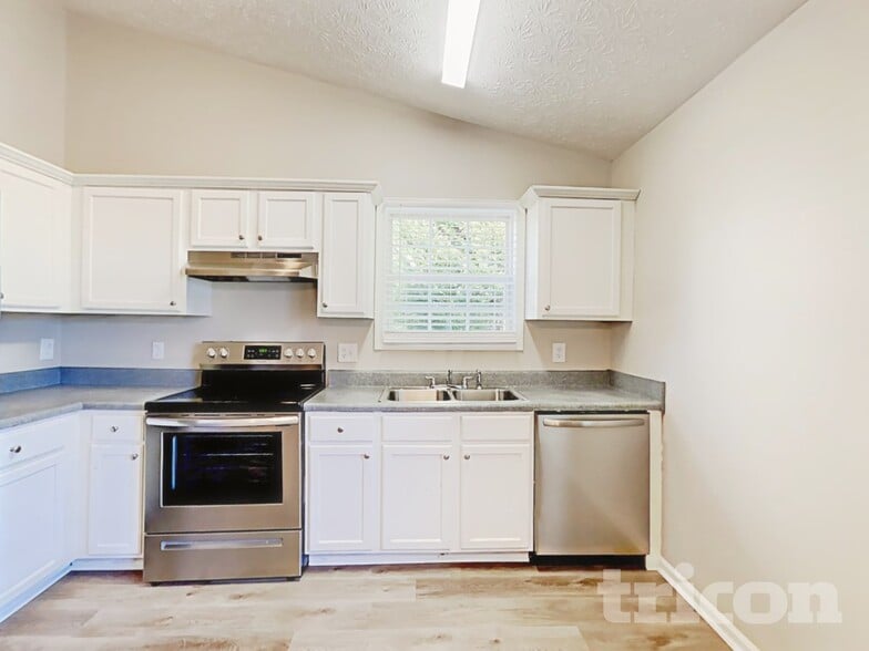 Building Photo - 2384 Tolliver Hills Ln