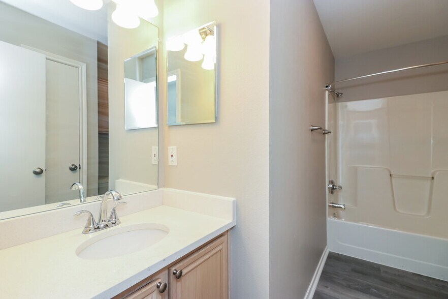 Building Photo - 616 Alabaster Pl