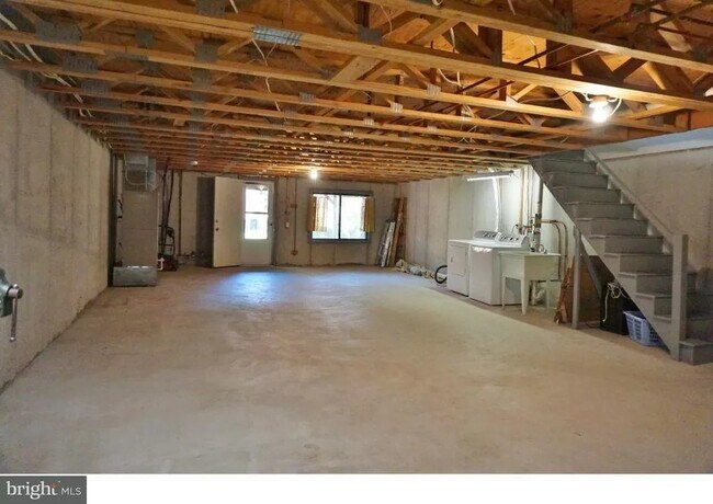 Building Photo - 206 S Snowdon Ct