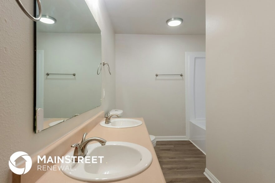 Building Photo - 6412 Pemboke Ct