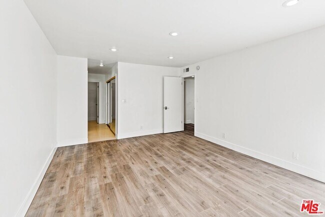 Building Photo - 8105 Redlands St