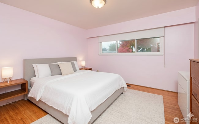 Building Photo - 426 10th St