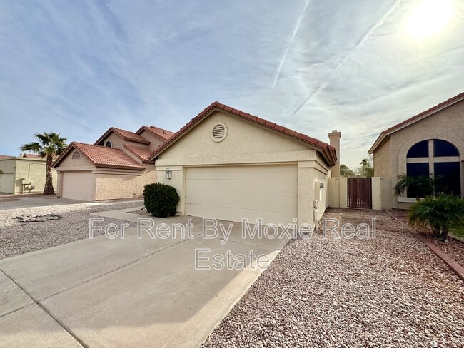 Building Photo - 4171 E Cholla Canyon Dr