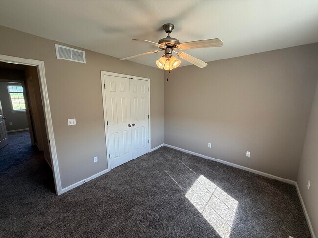 Building Photo - 214 Arctic Wolf Ct