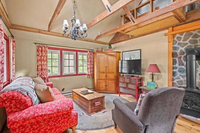 Building Photo - 27025 E Riverwood Ln