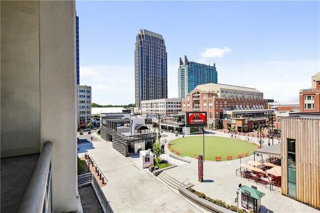 Building Photo - 232 19th St NW