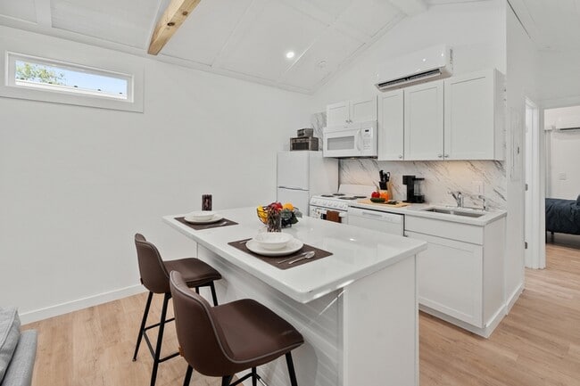 Building Photo - 720 Pritchett Ln