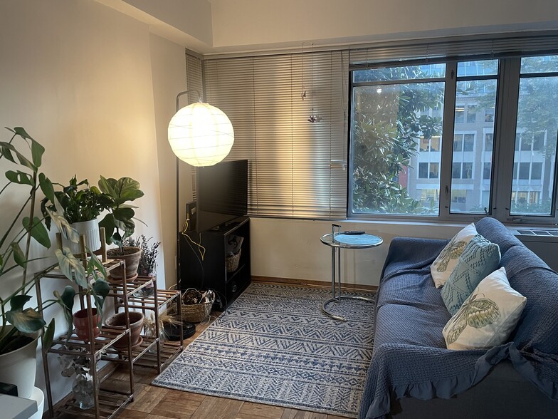 Building Photo - 1711 Massachusetts Ave NW