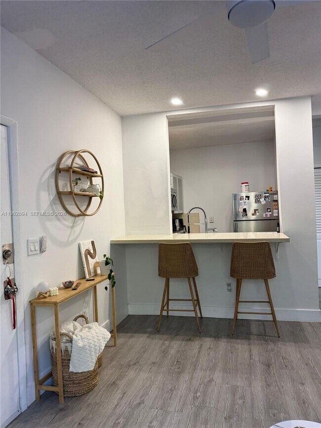 Building Photo - 842 Meridian Ave