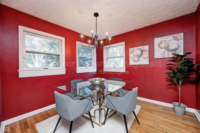 Building Photo - 6115 Indianola Ave