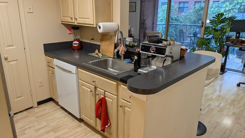 Building Photo - 4808 Moorland Ln