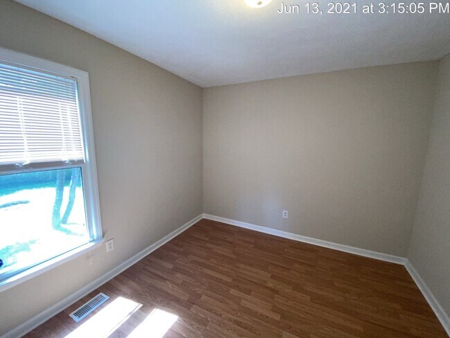 Building Photo - 5061 Linton Hall Rd