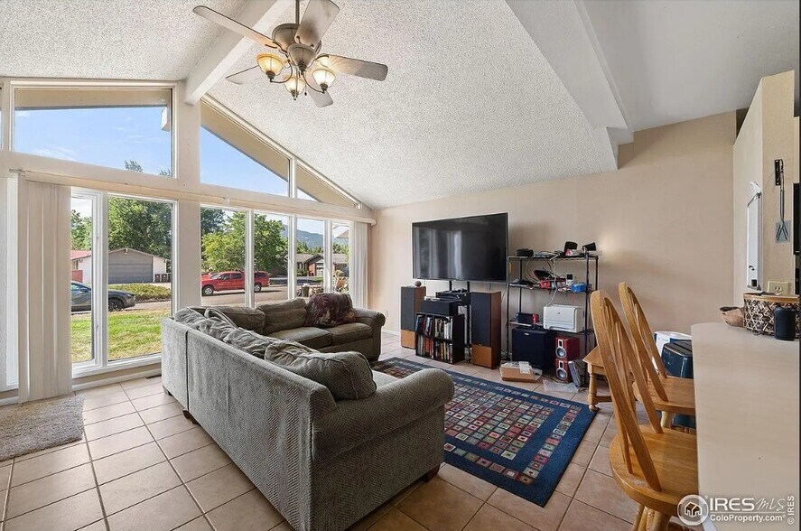 Building Photo - 2623 Sherwood Cir