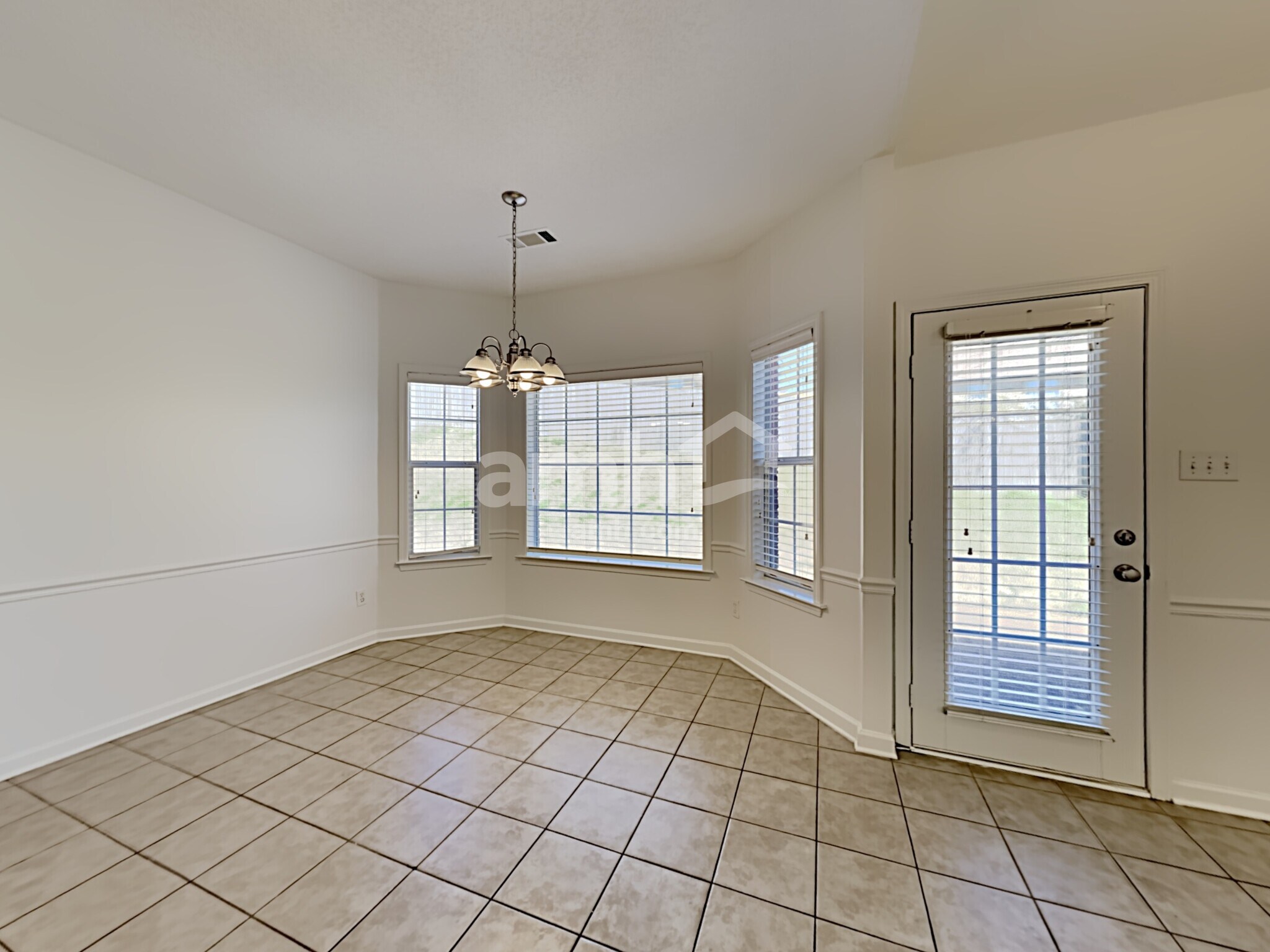 Building Photo - 10242 Spruce Grove Ln