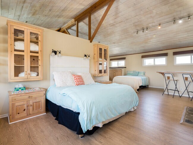 Building Photo - 416 Virginia St