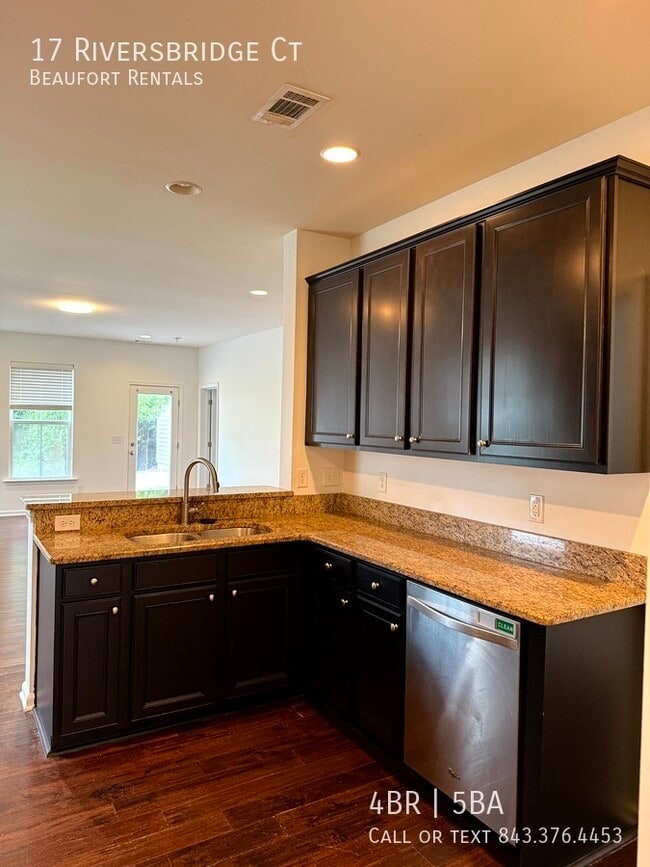 Building Photo - 17 Riversbridge Ct