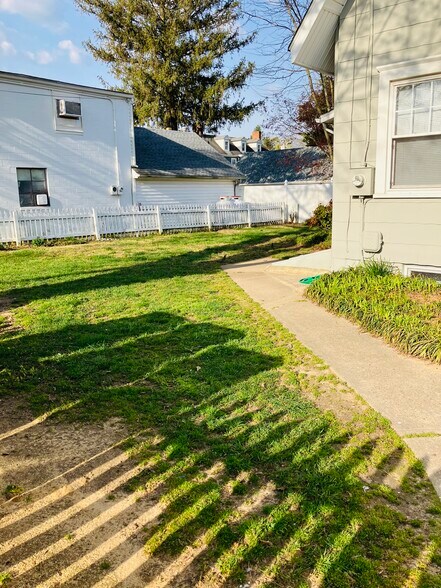 Back yard fenced - 704 SE 2nd St