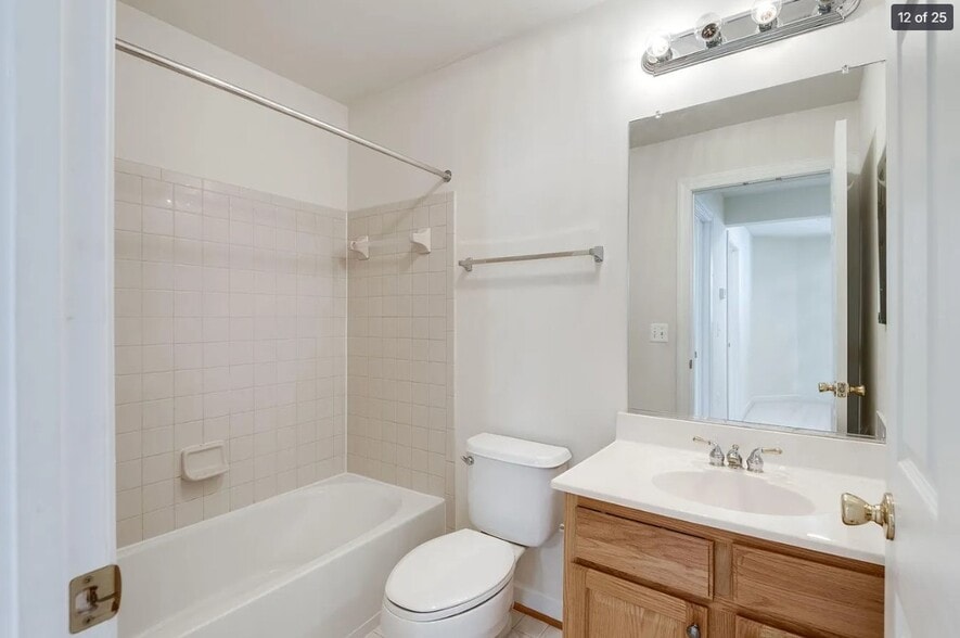 Building Photo - 2458 Curie Ct