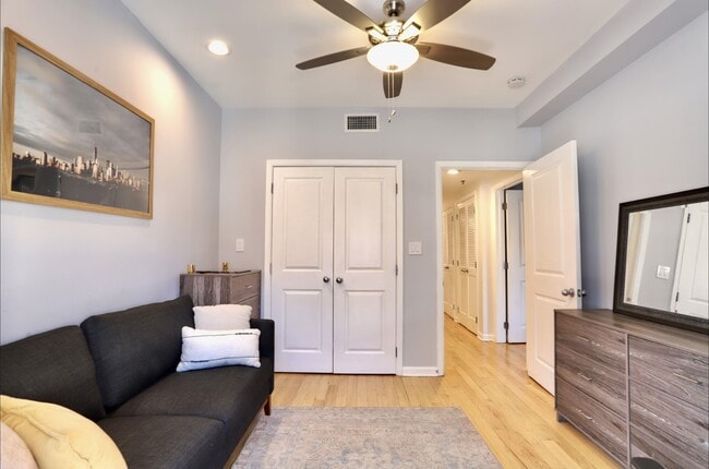 Building Photo - 421 Jackson St