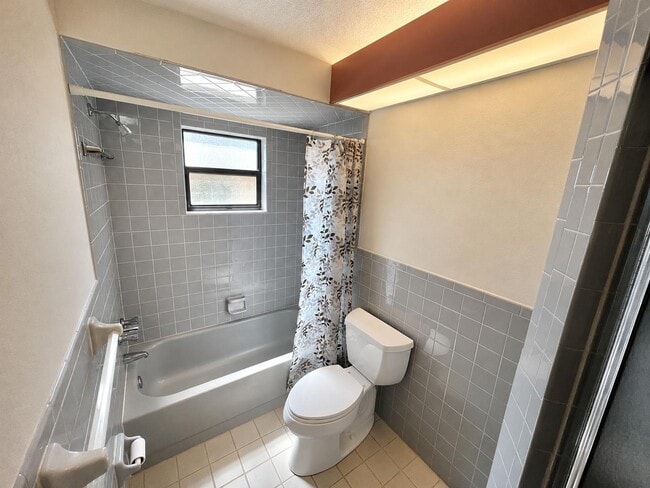 Building Photo - 8205 Pagoda Dr