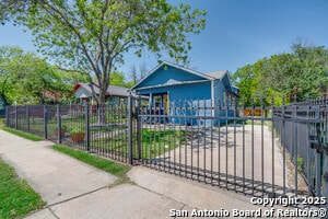 Building Photo - 1505 W Craig Pl