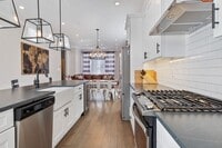 Building Photo - Luxury 3-Bedroom, 4-Bathroom House in Sout...