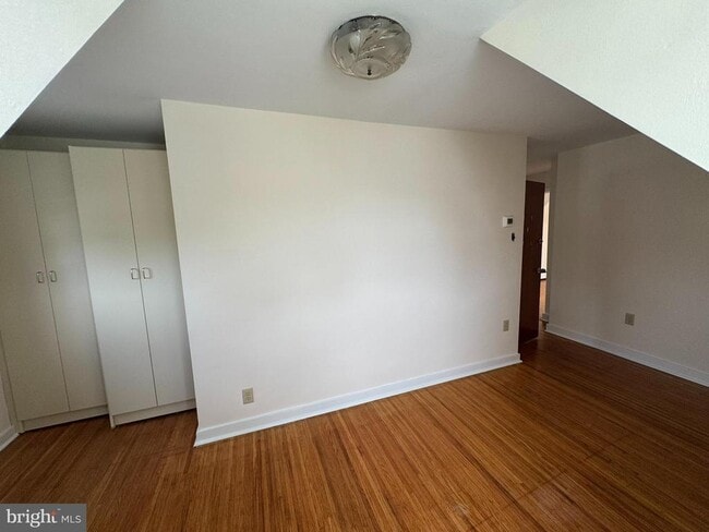 Building Photo - 410 Paoli Ave