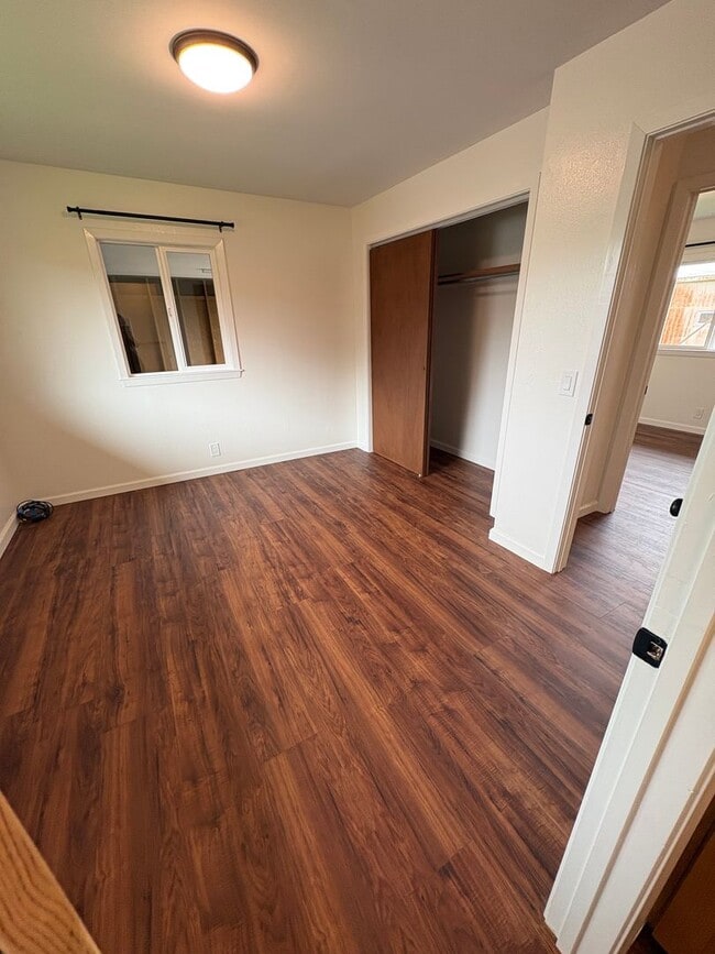 Building Photo - 64-5287 White Rd