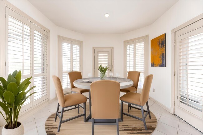 Building Photo - 17826 Island Spring Ln