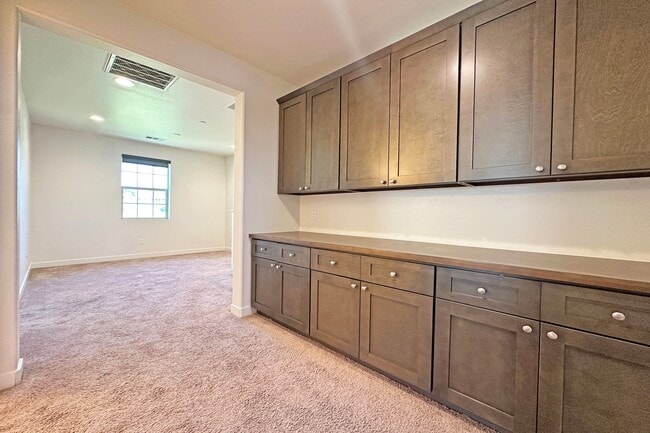 Building Photo - 1635 Faldo Ct