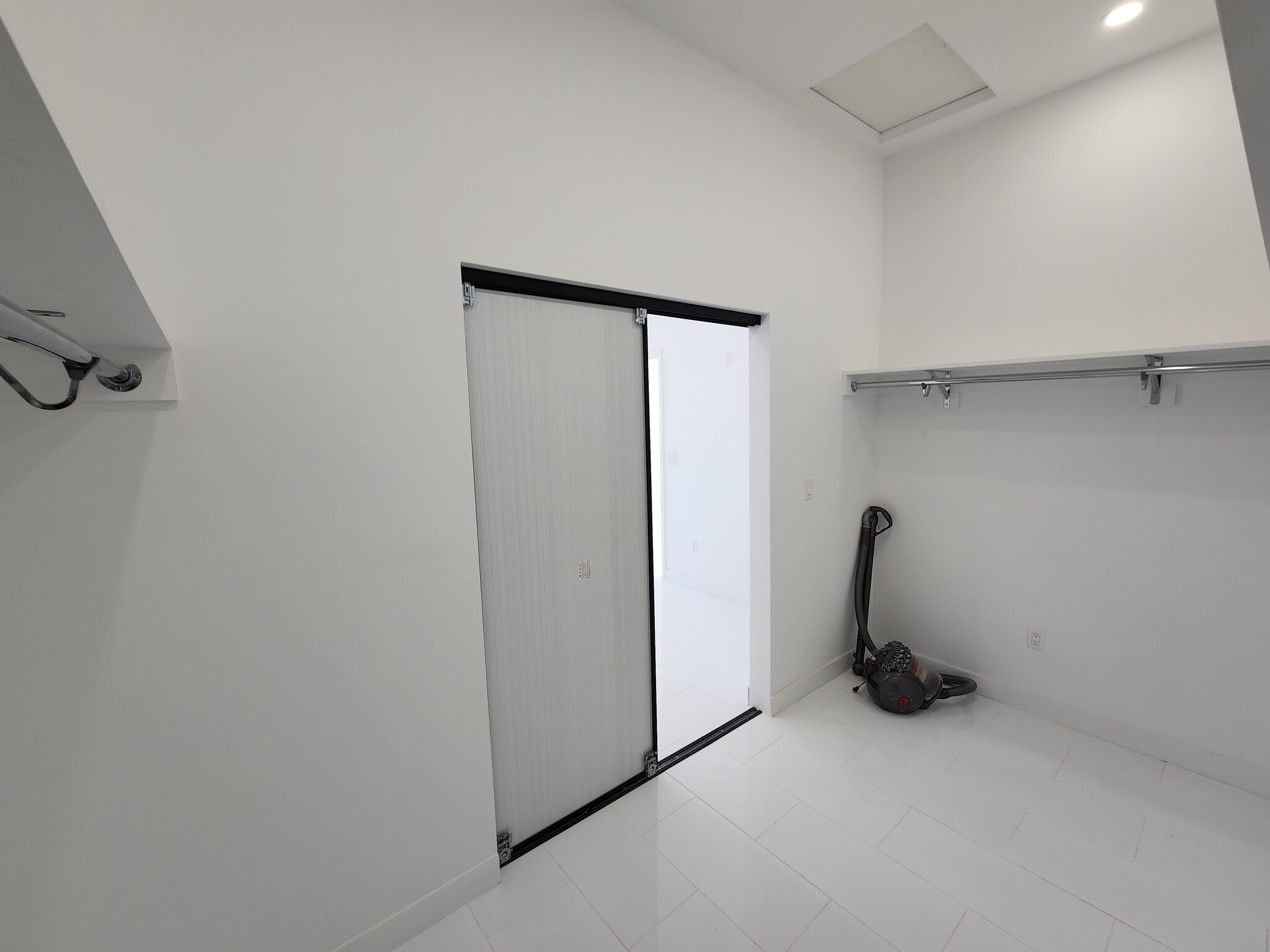 Building Photo - 10343 Penrose St