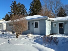 Building Photo - 28 Ramblewood Dr