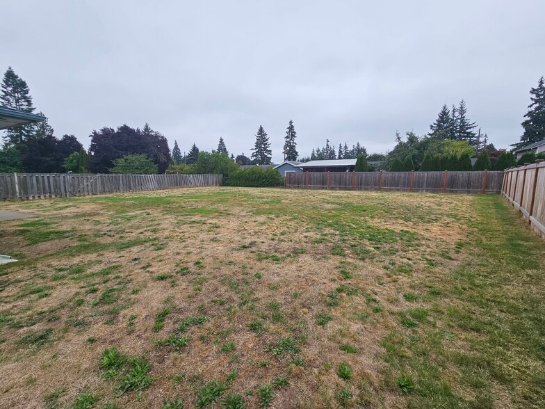 Building Photo - 8505 44th Dr NE