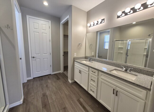 Building Photo - 7742 S Long Pond Walk Way