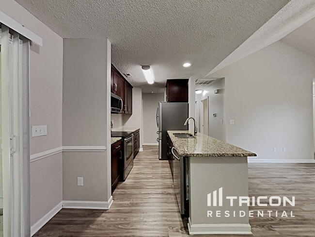 Building Photo - 356 Cedarcroft Dr
