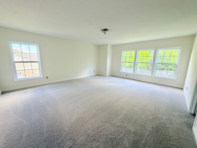 Building Photo - 2946 Heirloom Ln
