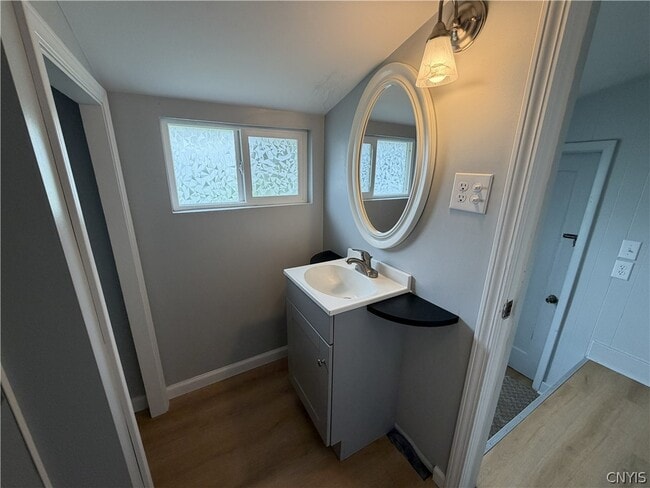 Building Photo - 9141 River Rd