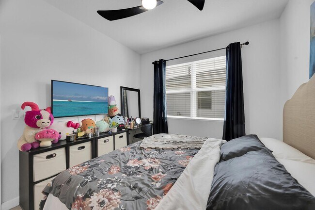 Building Photo - 10142 SW Orana Dr