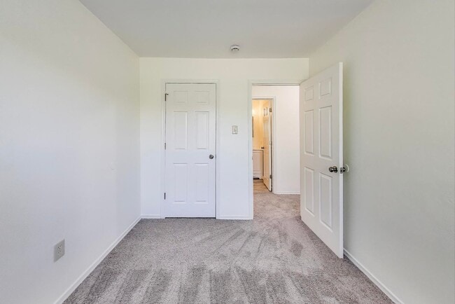 Building Photo - Wonderful on Wilcox Renovated 3+2.5 3 Leve...