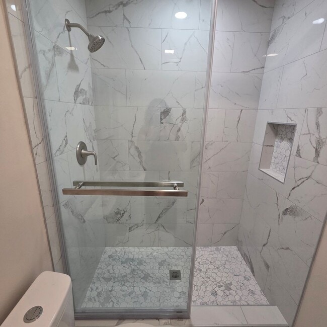 Building Photo - 5546 Sulphur Dr